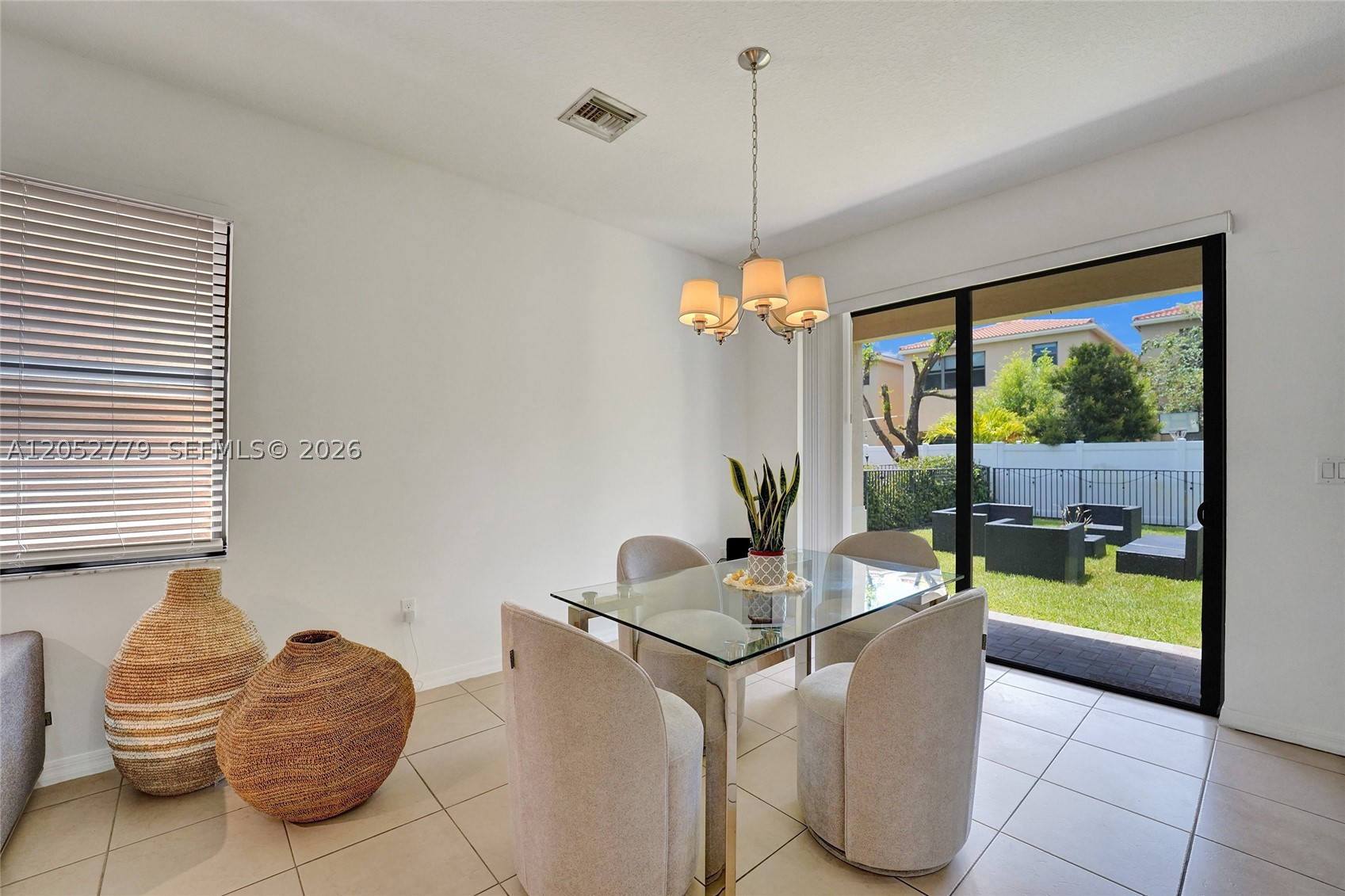 CHAMPION LAKES - Residential