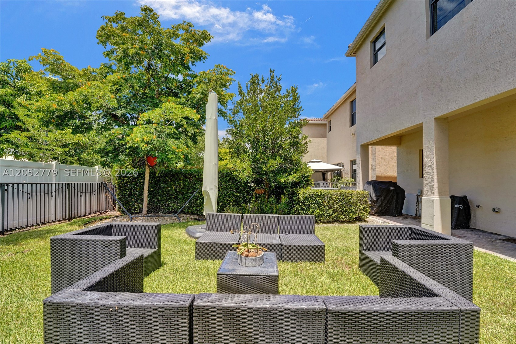 CHAMPION LAKES - Residential