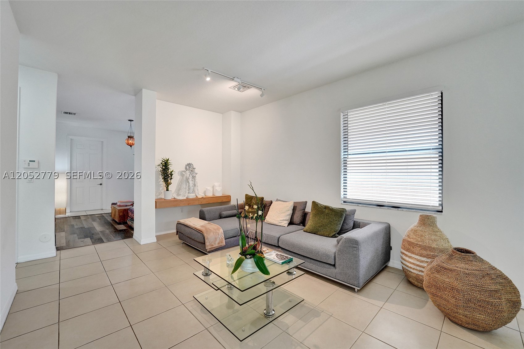 CHAMPION LAKES - Residential