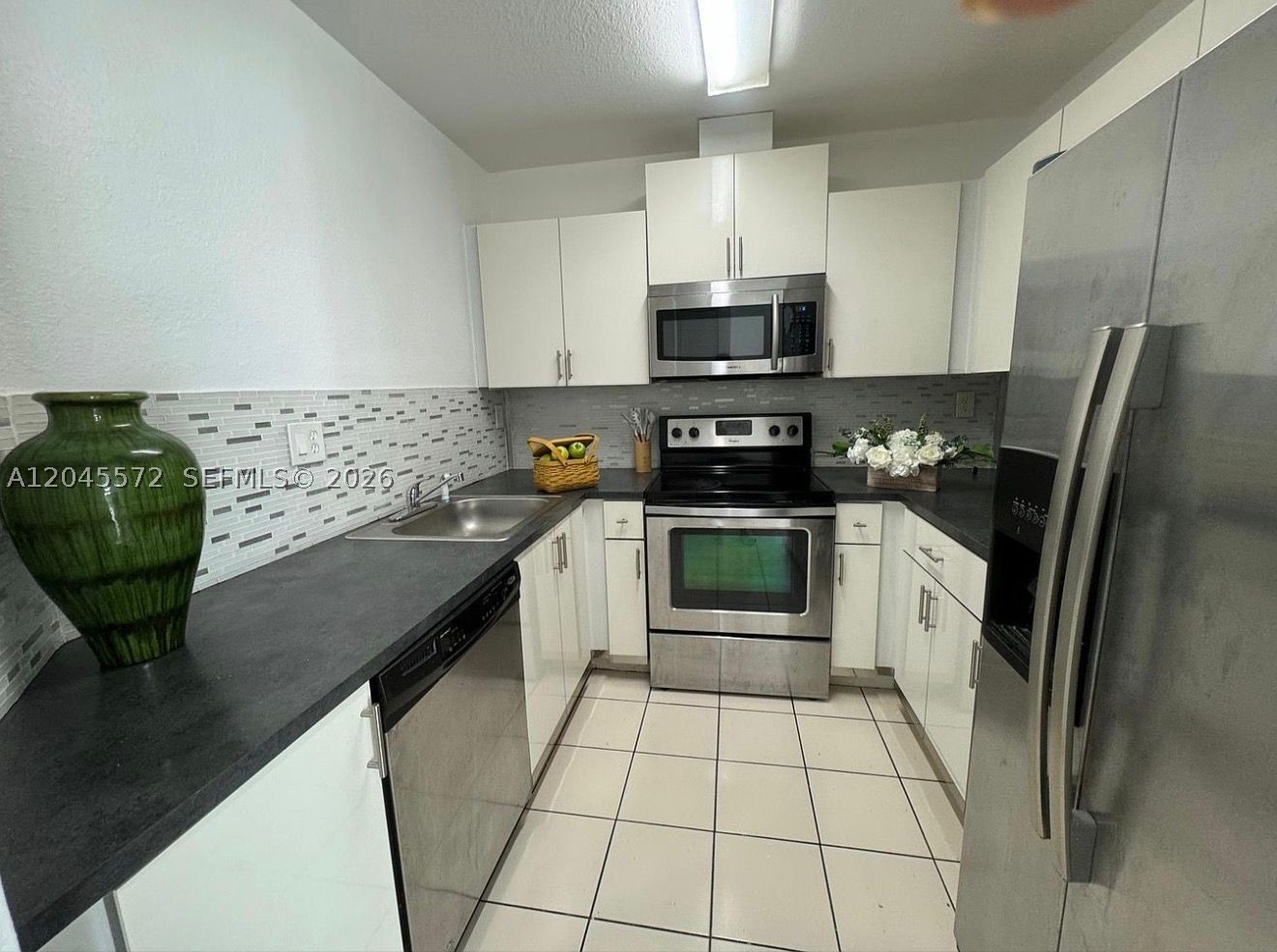 SAGA BAY TOWNHOMES 1ST AD - Residential Lease