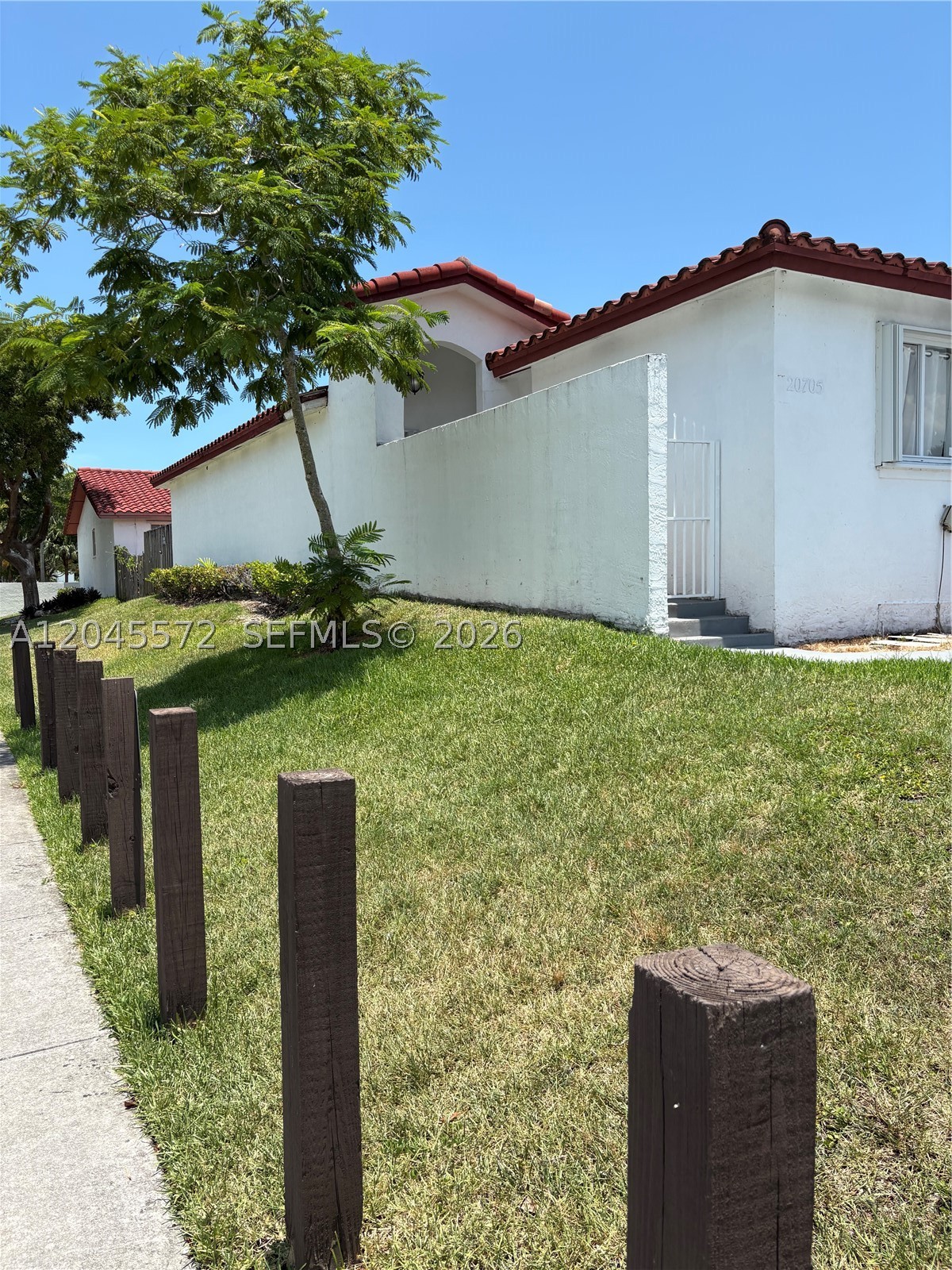 SAGA BAY TOWNHOMES 1ST AD - Residential Lease