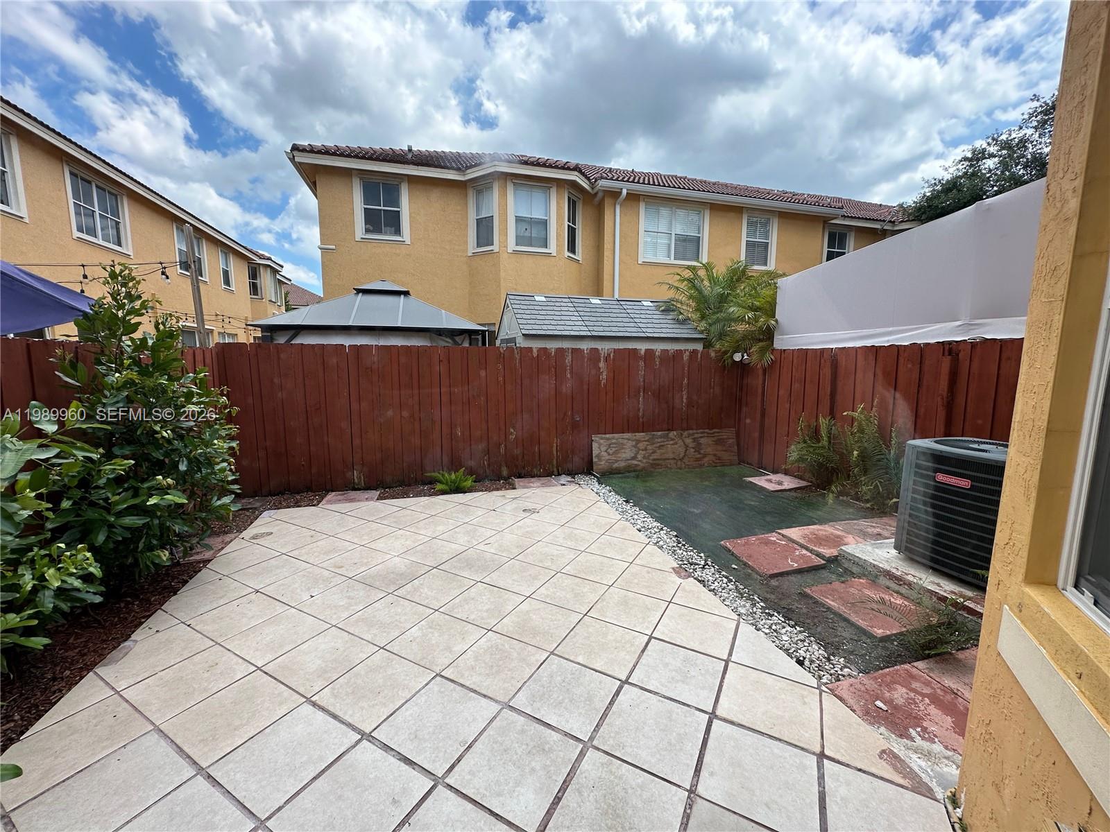 KENDALLAND - Residential