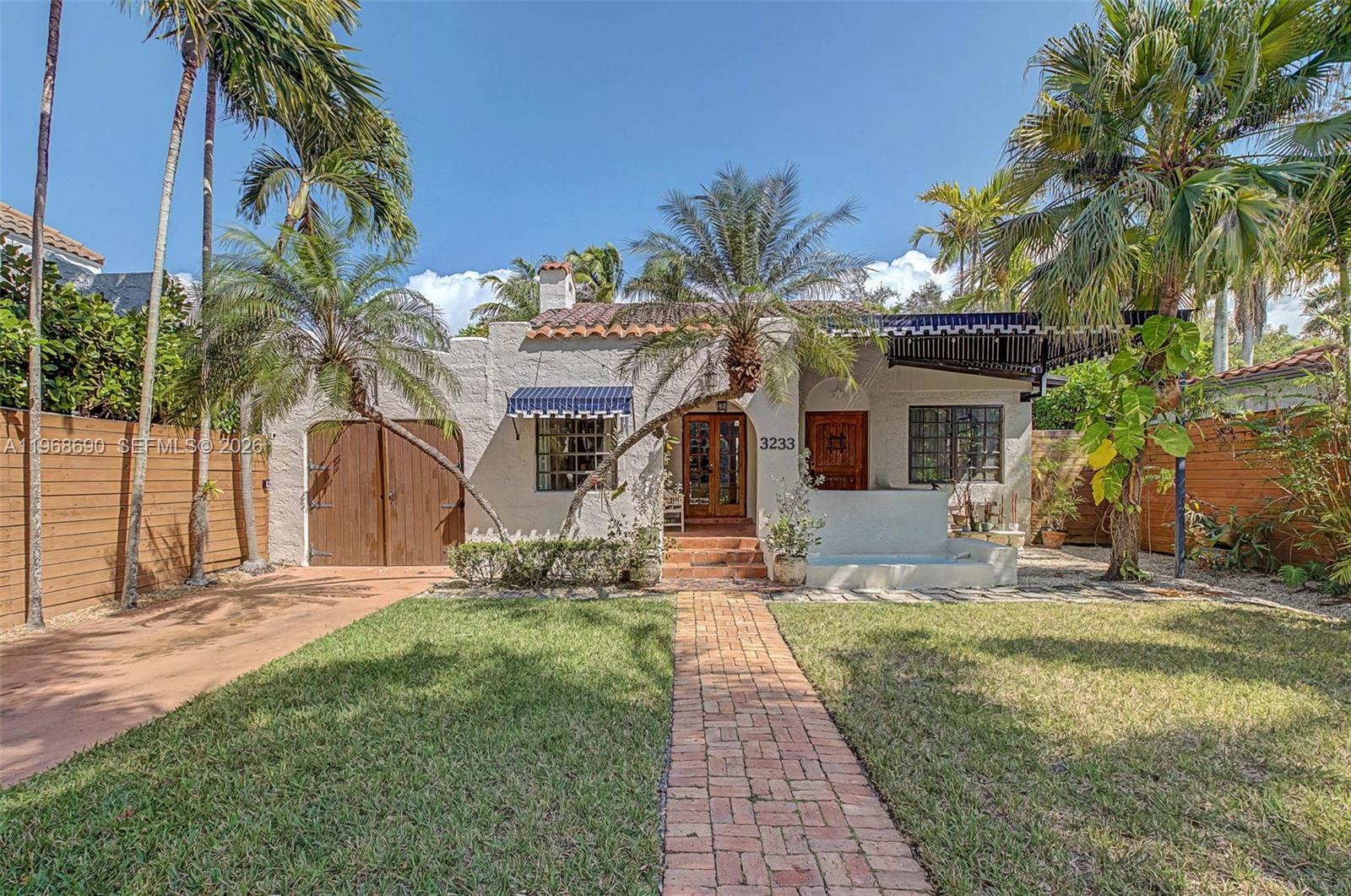 CRYSTAL BLUFF - Residential