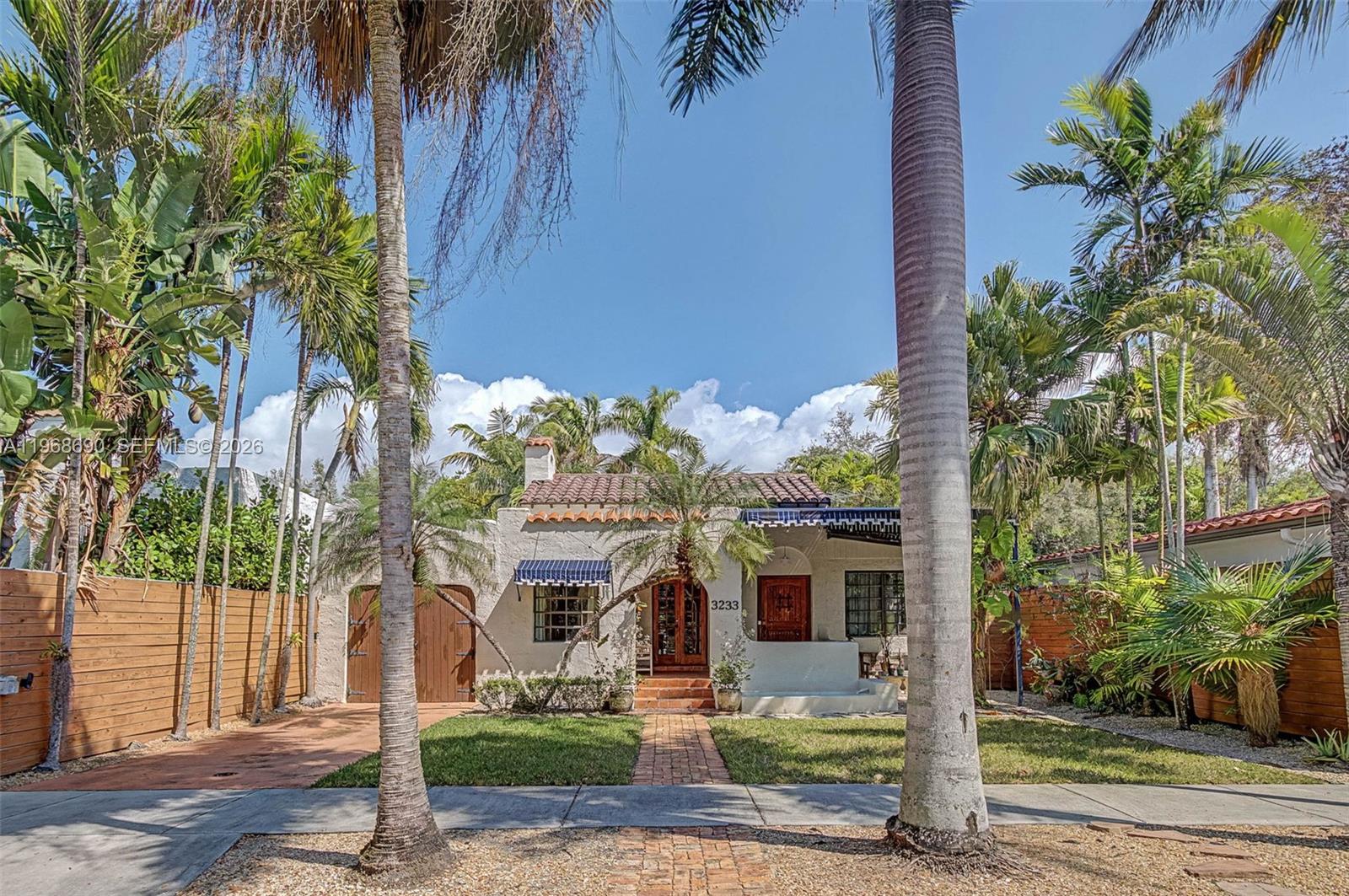 CRYSTAL BLUFF - Residential
