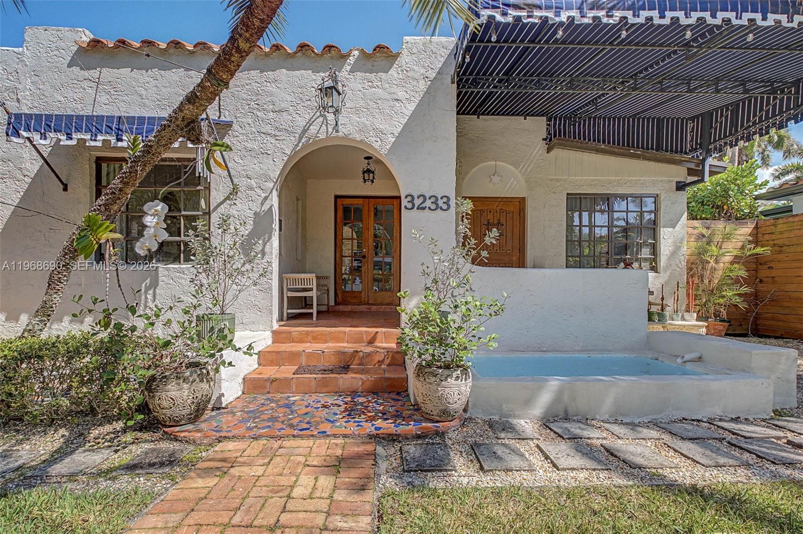 CRYSTAL BLUFF - Residential