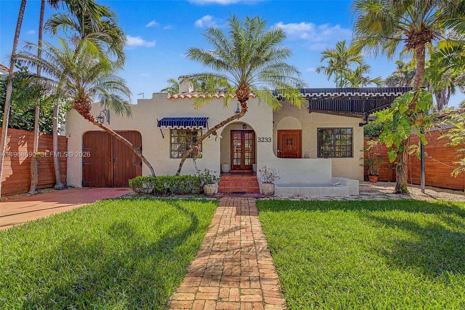CRYSTAL BLUFF - Residential