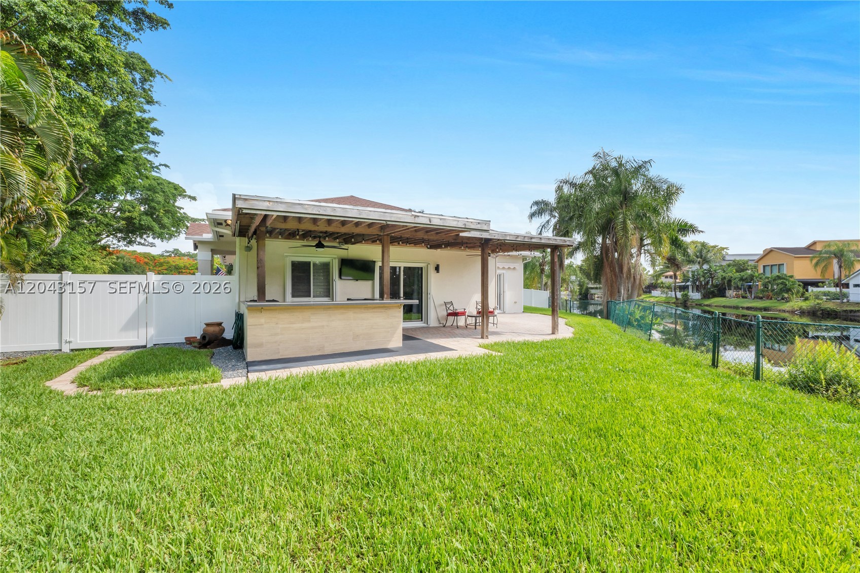PEBBLE CREEK AT JACARANDA - Residential