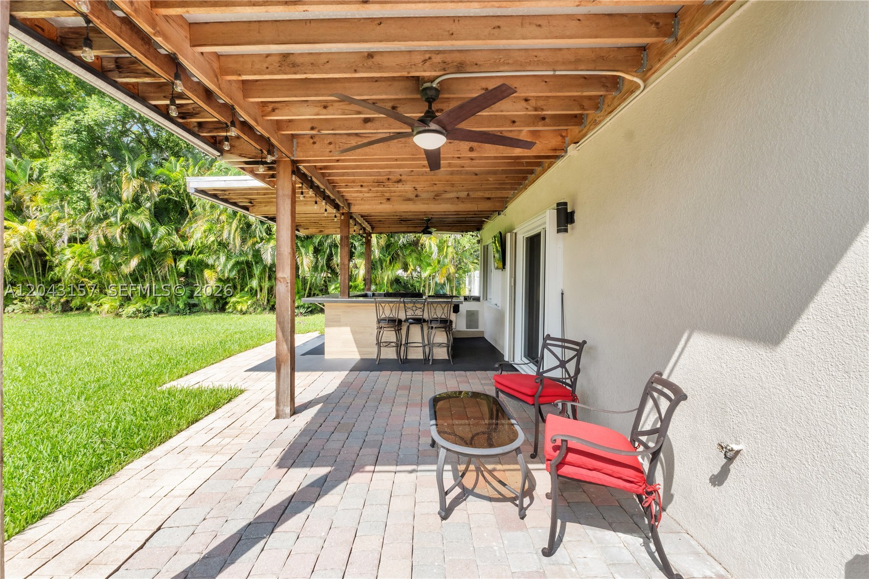 PEBBLE CREEK AT JACARANDA - Residential