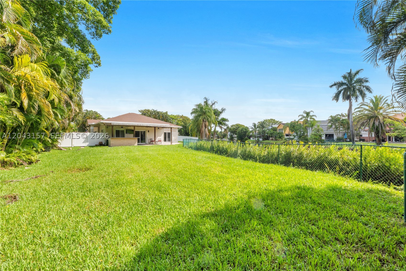 PEBBLE CREEK AT JACARANDA - Residential