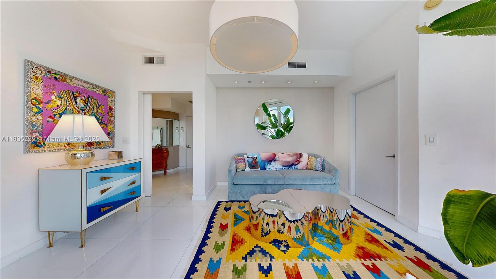 PARAMOUNT BAY CONDO - Residential