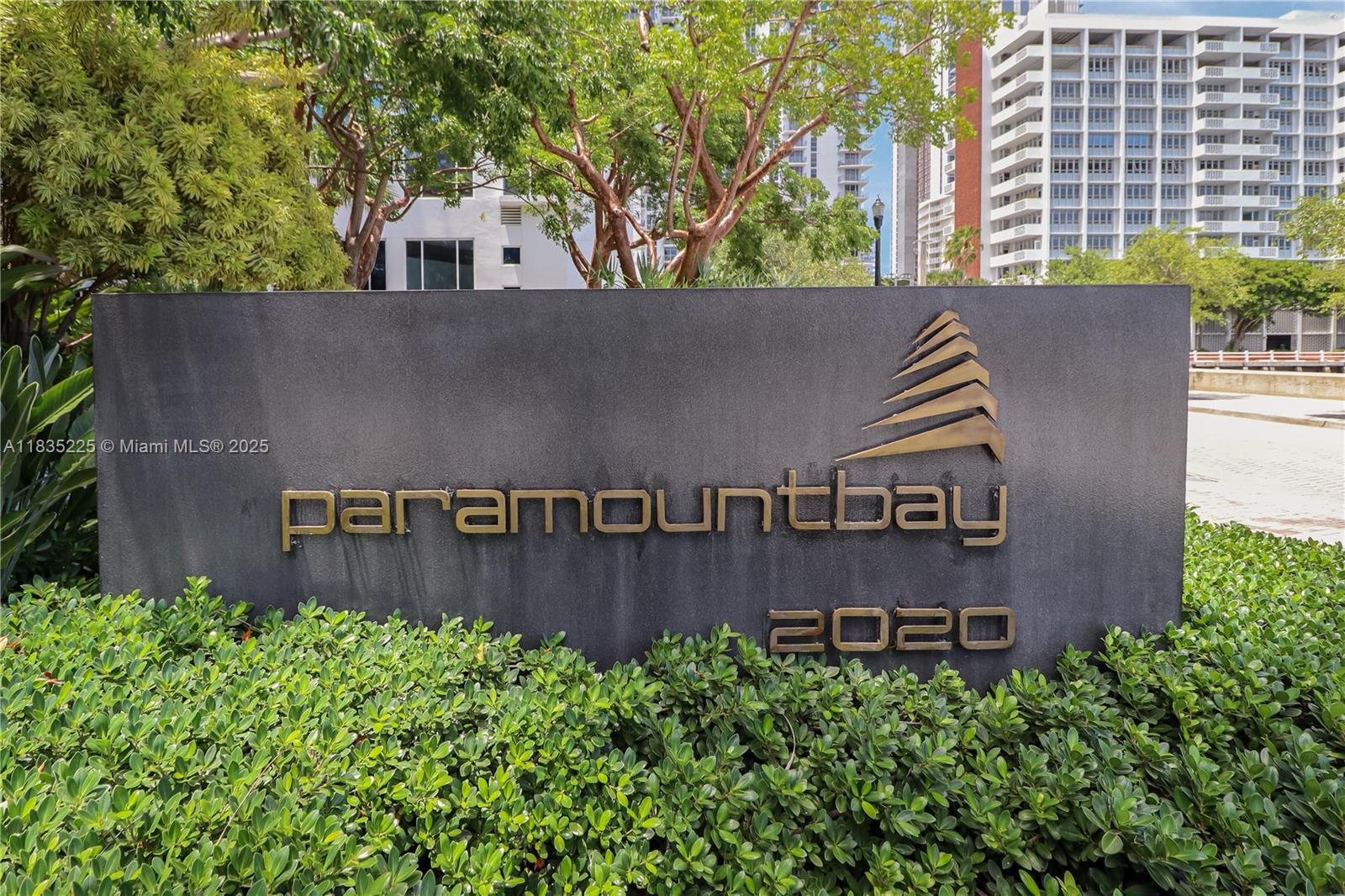PARAMOUNT BAY CONDO - Residential