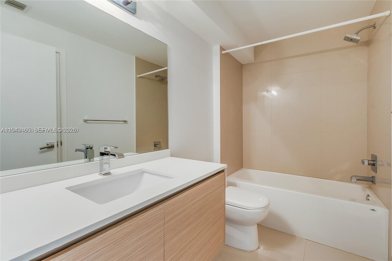 BAY HOUSE MIAMI CONDO - Residential