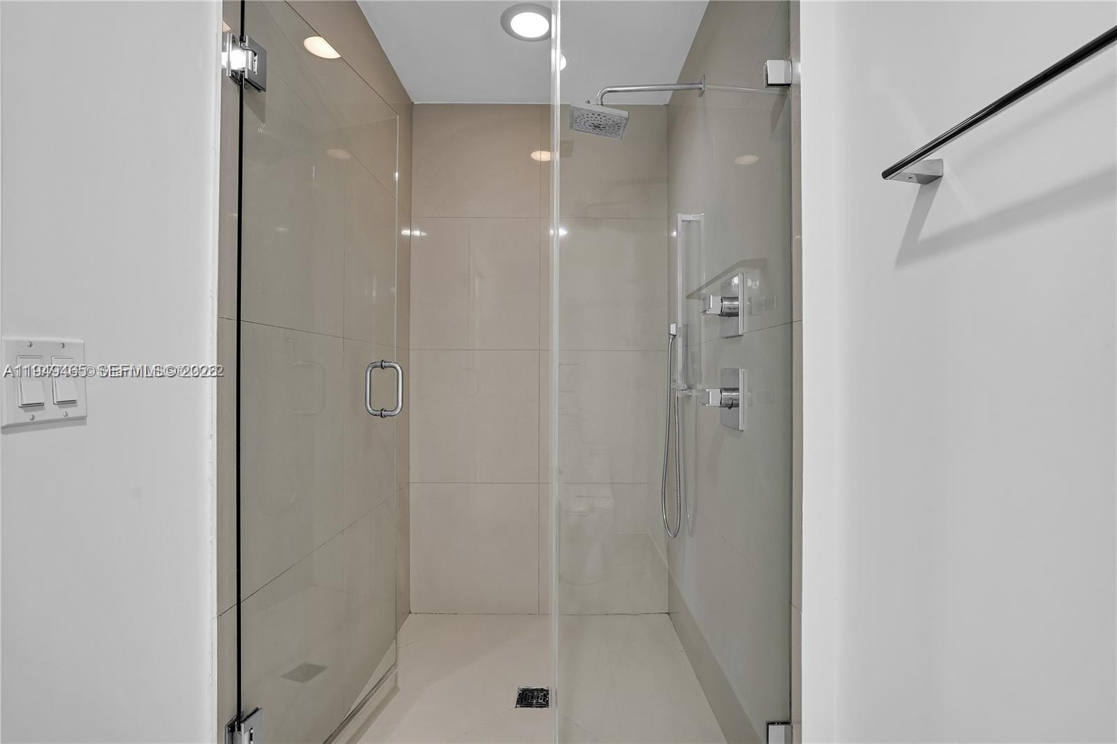 BAY HOUSE MIAMI CONDO - Residential