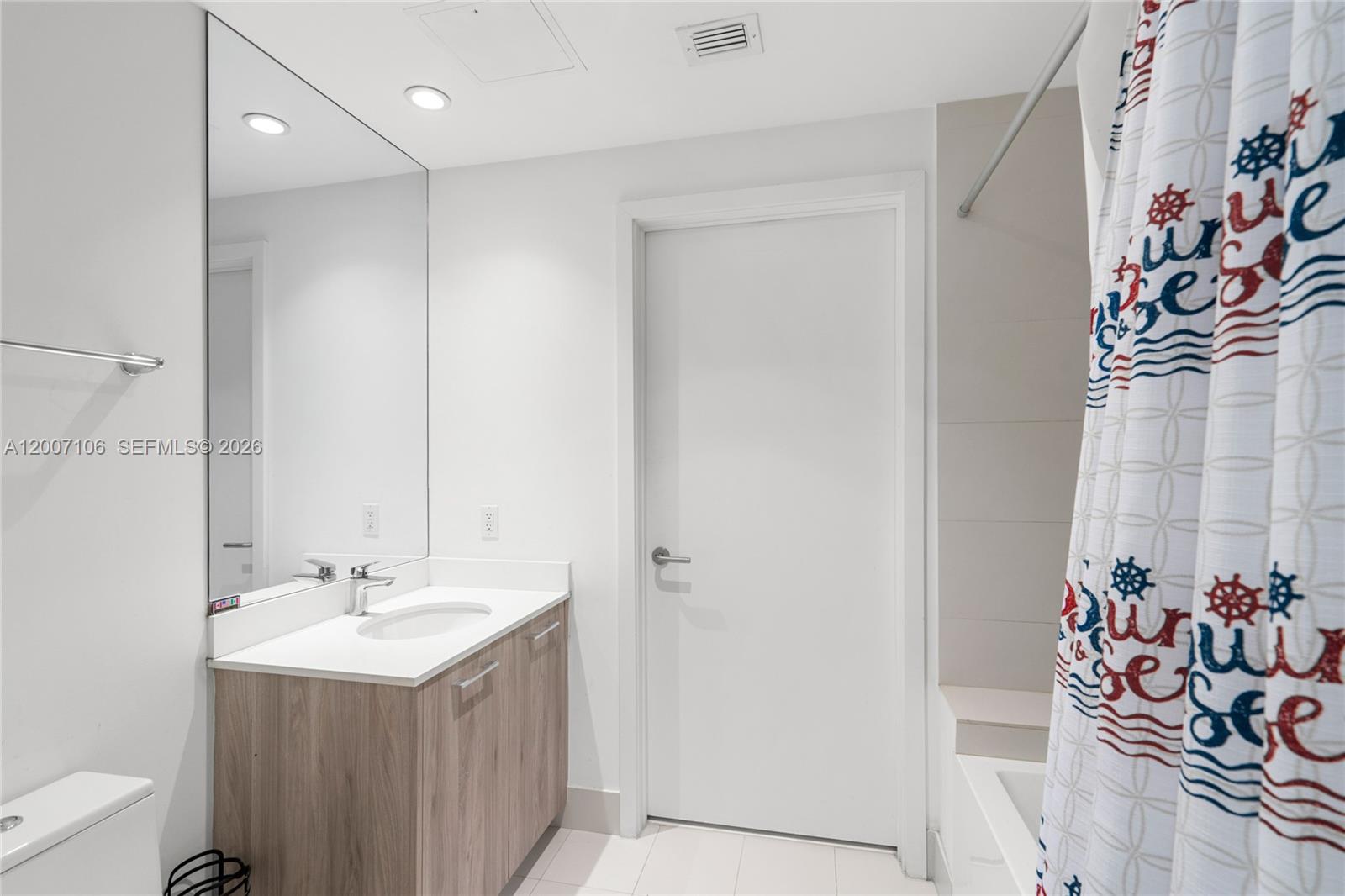 PARAISO BAYVIEWS CONDO - Residential