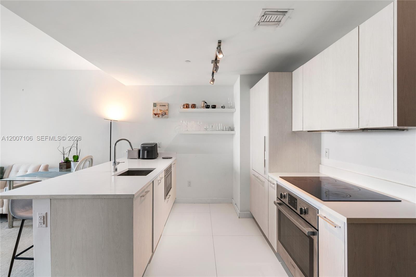 PARAISO BAYVIEWS CONDO - Residential