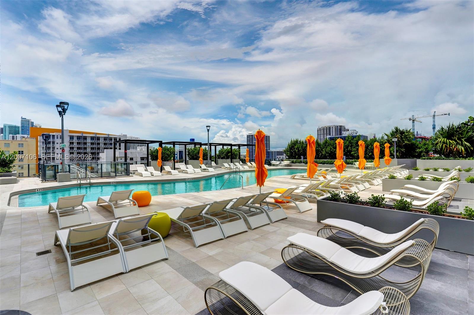PARAISO BAYVIEWS CONDO - Residential