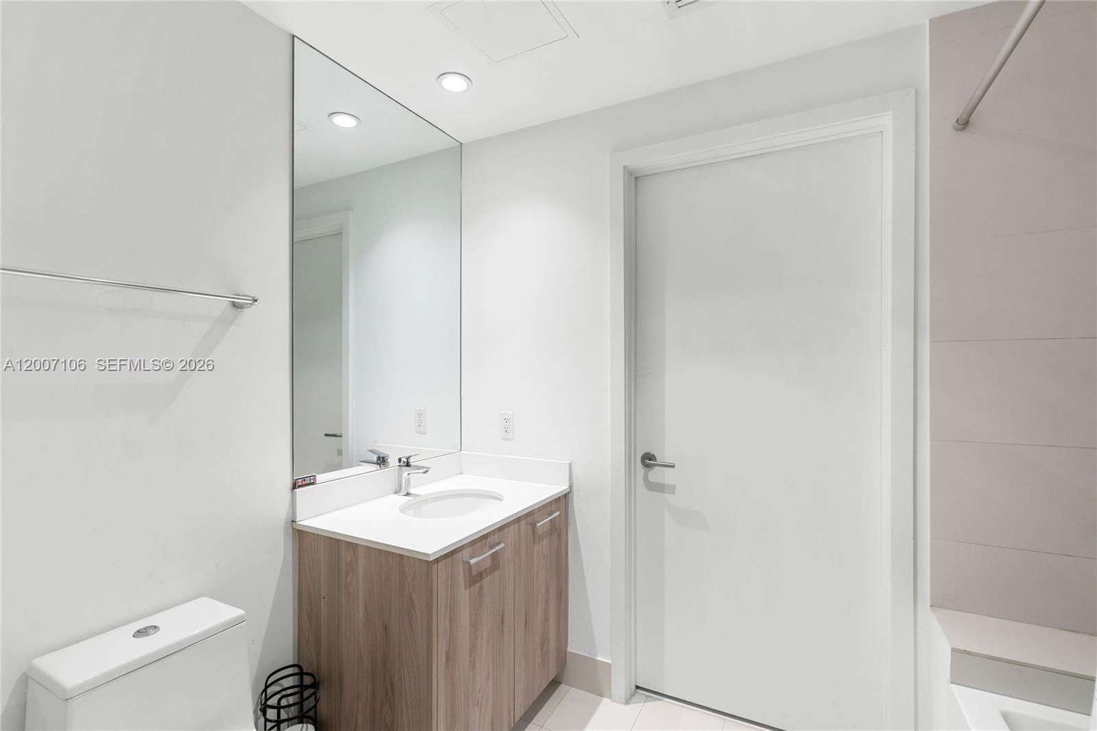 PARAISO BAYVIEWS CONDO - Residential