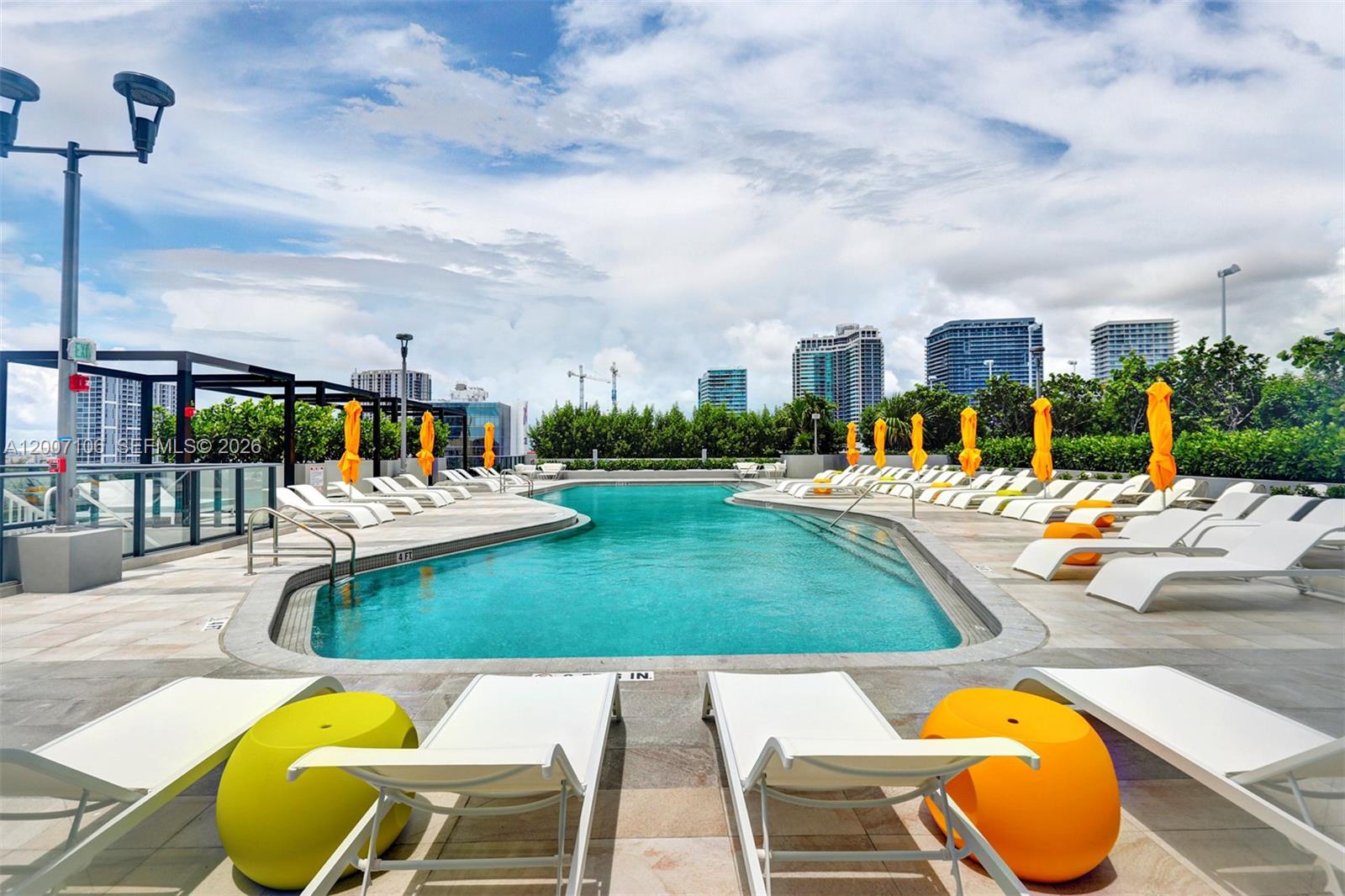 PARAISO BAYVIEWS CONDO - Residential