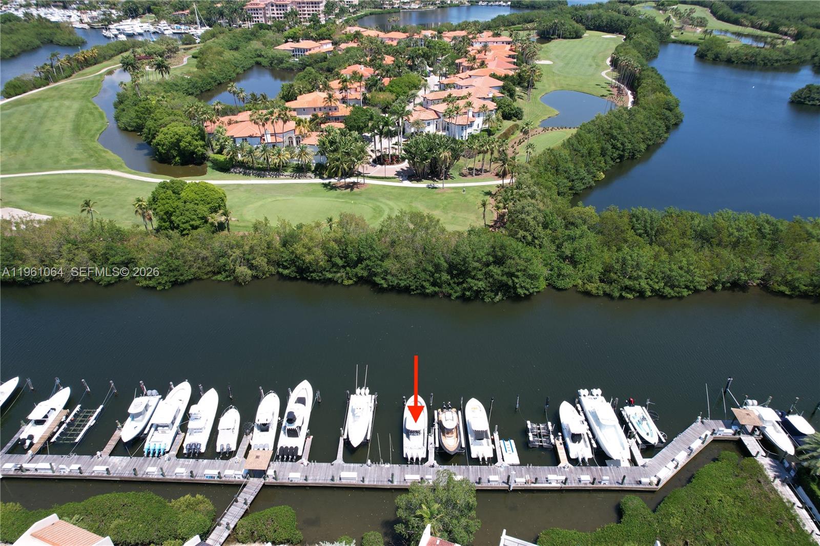 ROYAL HRB YACHT CL MARINA - Land