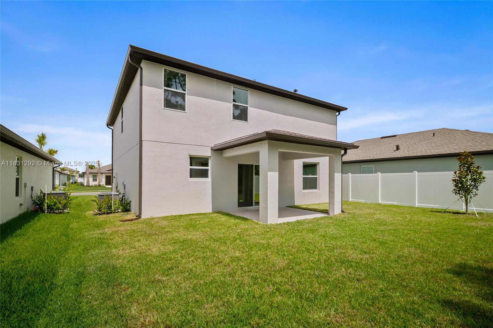 WATERSTONE PHASE FIVE - Residential