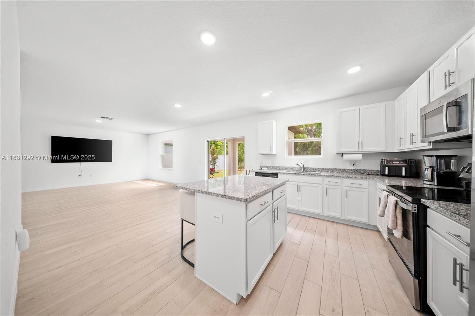 WATERSTONE PHASE FIVE - Residential