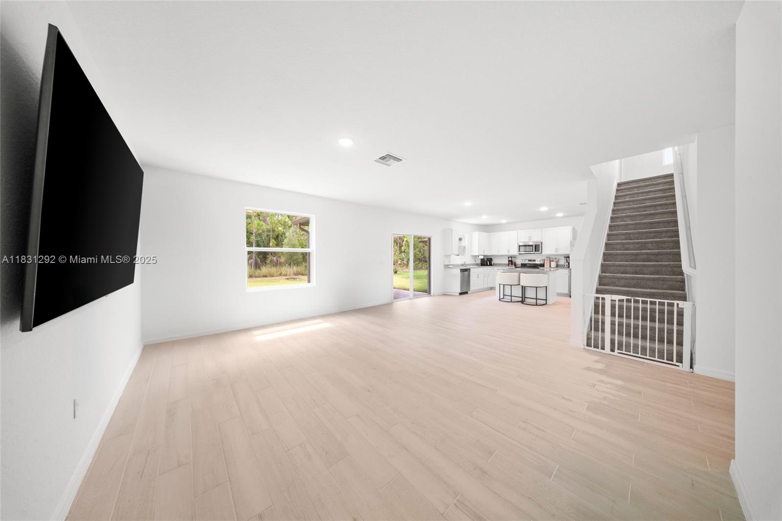 WATERSTONE PHASE FIVE - Residential