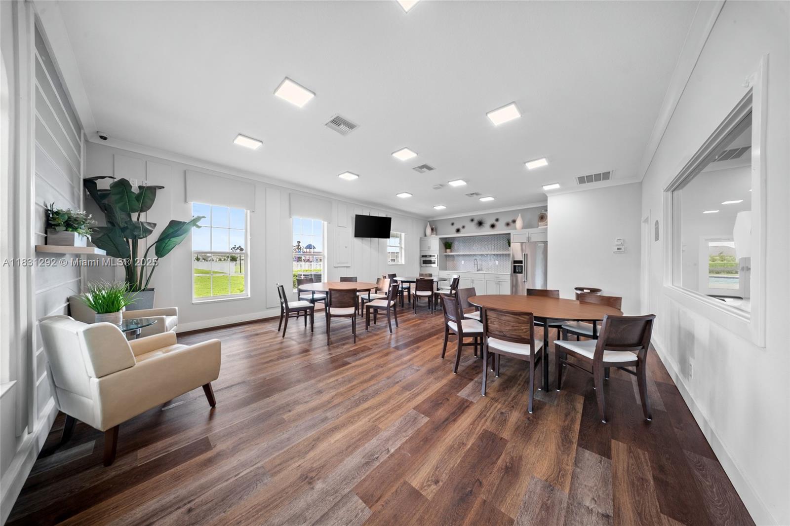 WATERSTONE PHASE FIVE - Residential