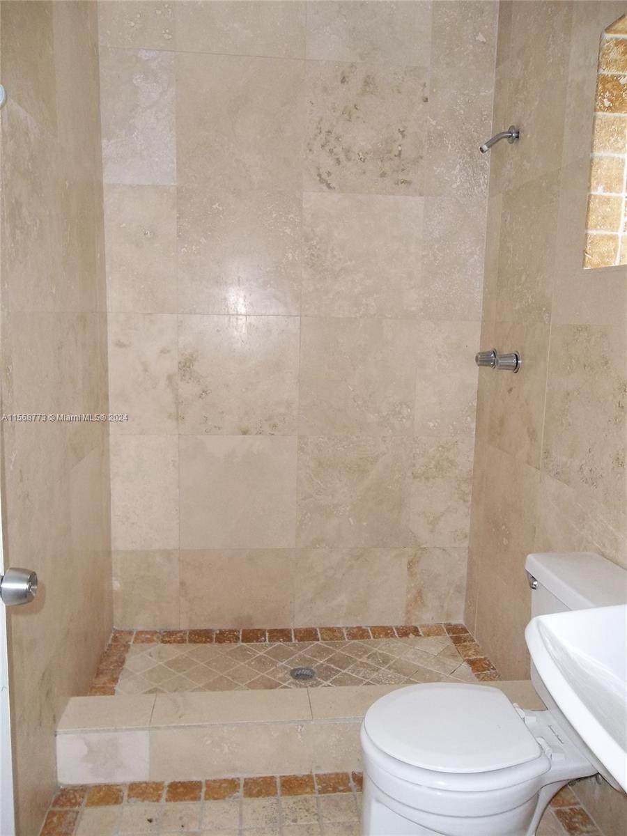 SEVENTEENTH GREEN CONDO - Residential Lease