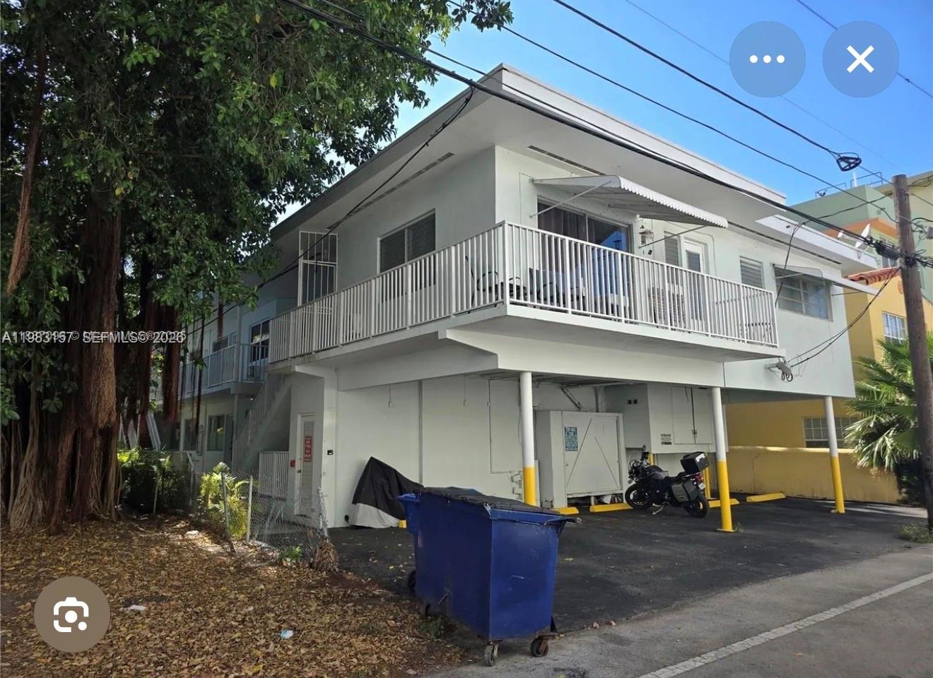 Cozy corner apartment, surrounded by beautiful big trees which can be admired from your wraparound balcony. Modern kitchen, California closets and washer and dryer. Come enjoy your new place, take a walk to the beach or bike ride. Walk to Lincoln Road or enjoy a nice dinner in surrounding restaurants. Must give 24 hour notice to tenants to show apartment. Call or text listing agent