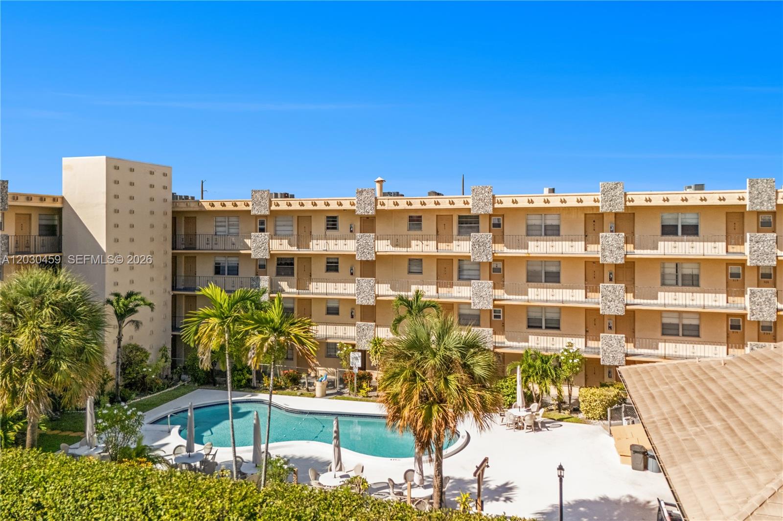 WARRENTON HOUSE CONDO - Residential Lease