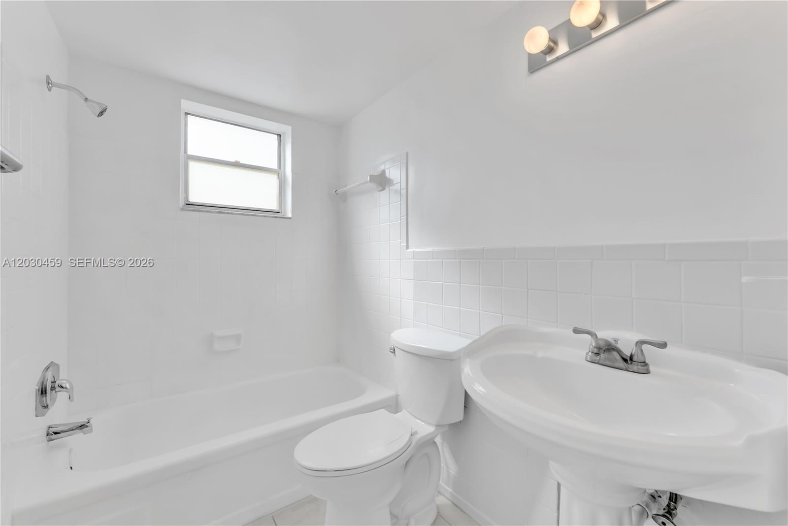 WARRENTON HOUSE CONDO - Residential Lease