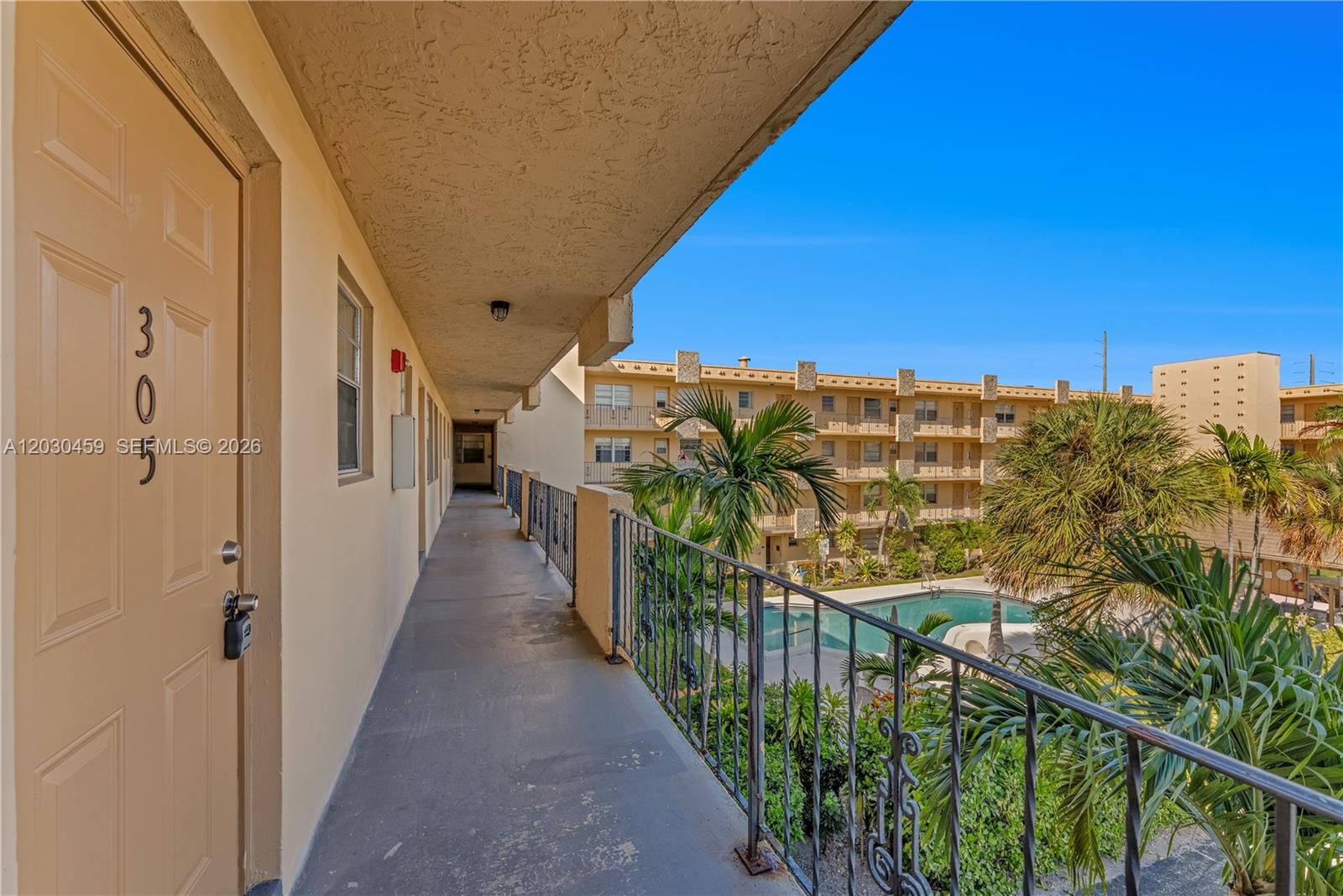 WARRENTON HOUSE CONDO - Residential Lease