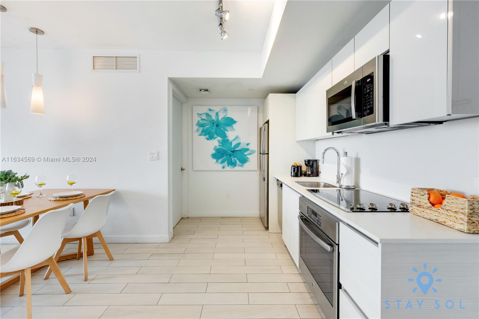 BEACHWALK CONDOMINIUM - Residential