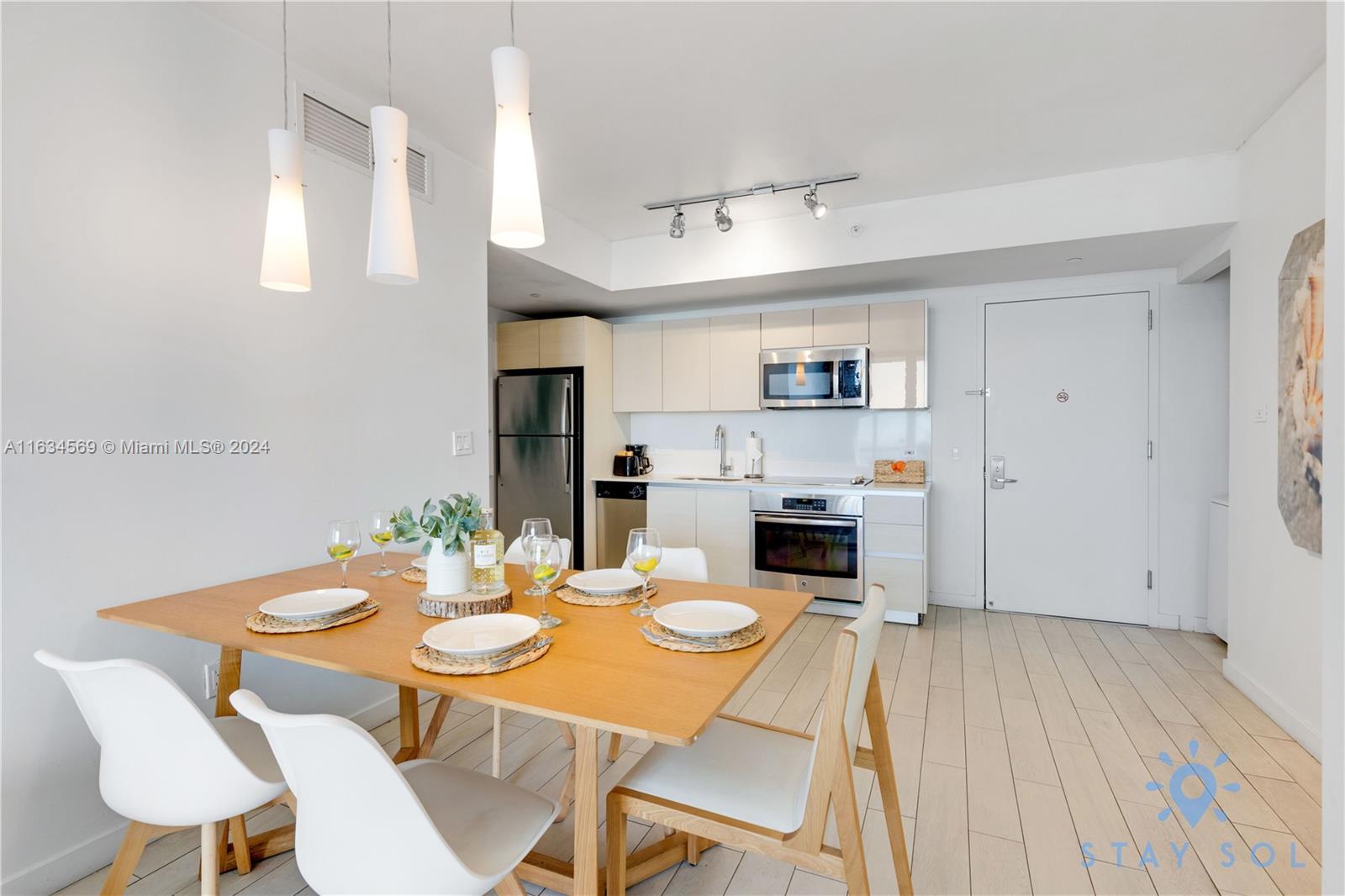 BEACHWALK CONDOMINIUM - Residential