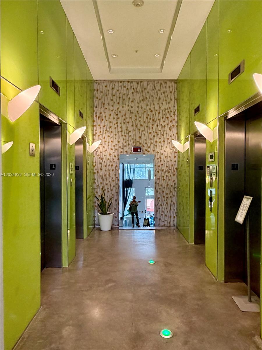 THE LOFT DOWNTOWN II COND - Residential Lease