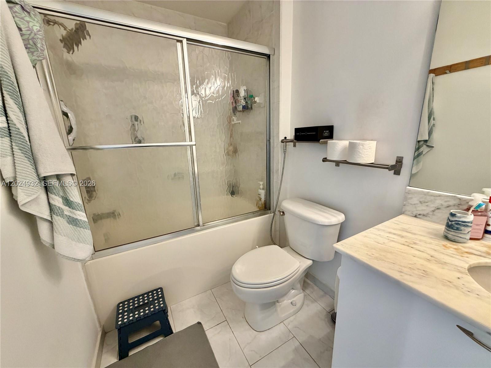 THE LOFT DOWNTOWN II COND - Residential Lease