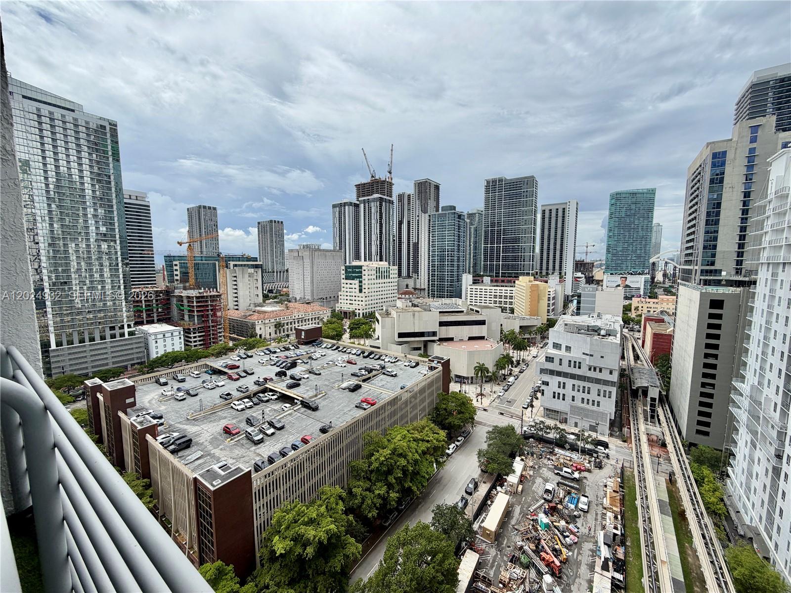 THE LOFT DOWNTOWN II COND - Residential Lease