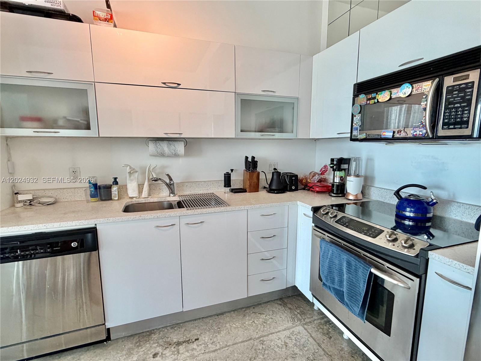 THE LOFT DOWNTOWN II COND - Residential Lease