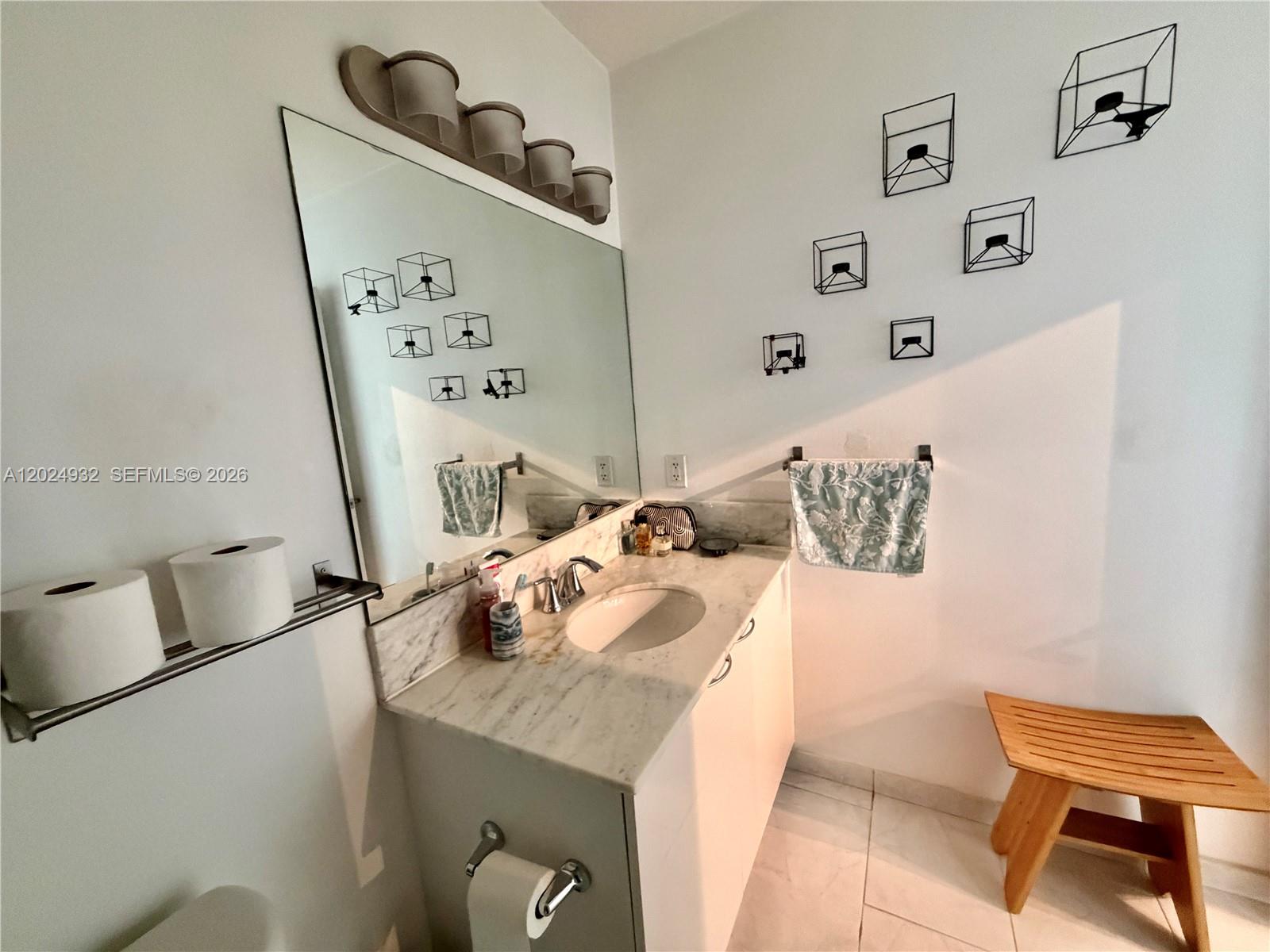 THE LOFT DOWNTOWN II COND - Residential Lease