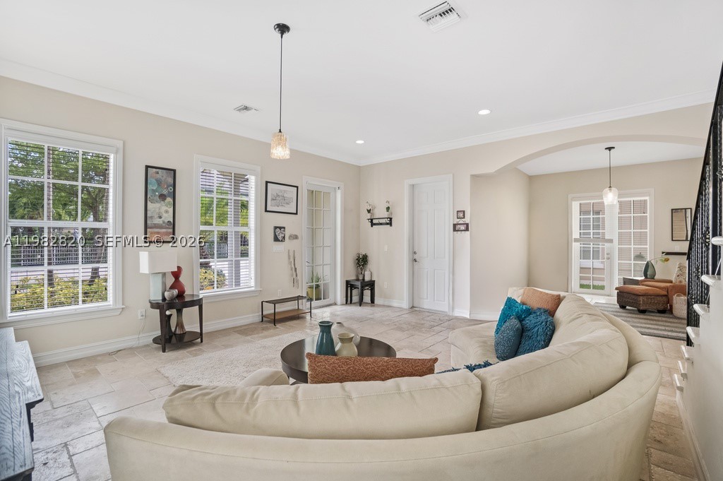 RIVER OAKS - Residential