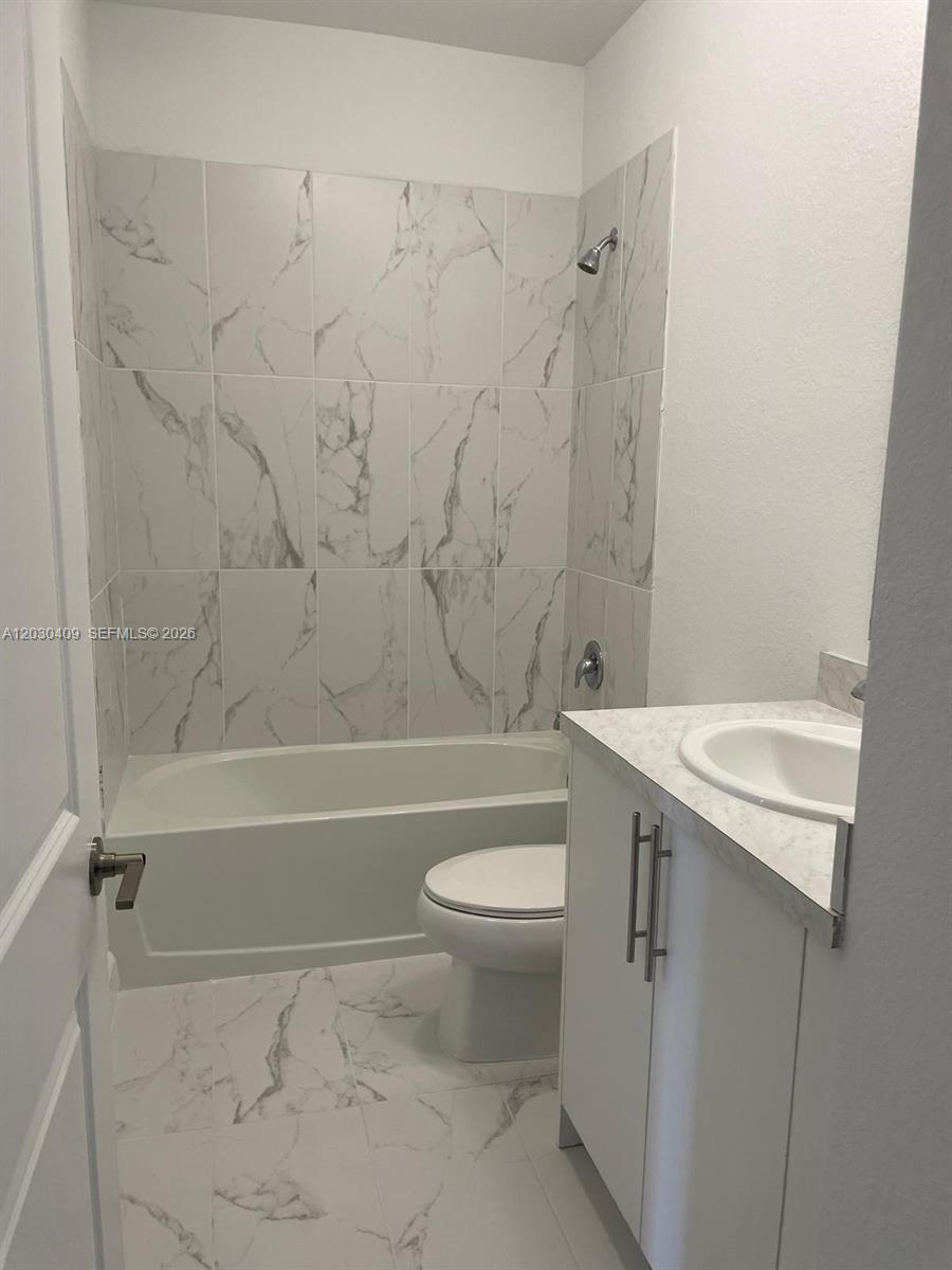 FOREST PARK VILLAS - Residential Lease