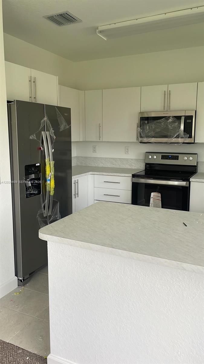 FOREST PARK VILLAS - Residential Lease