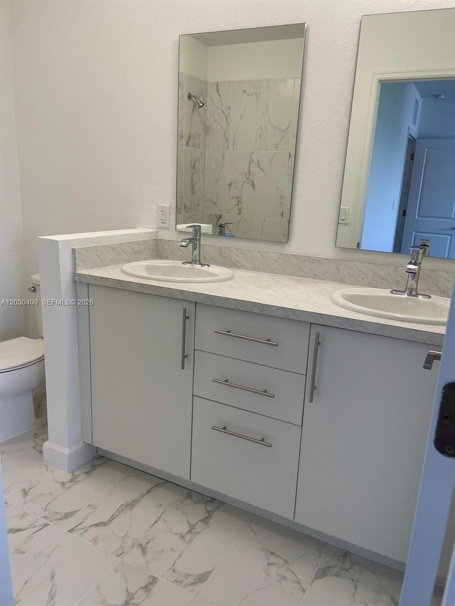 FOREST PARK VILLAS - Residential Lease