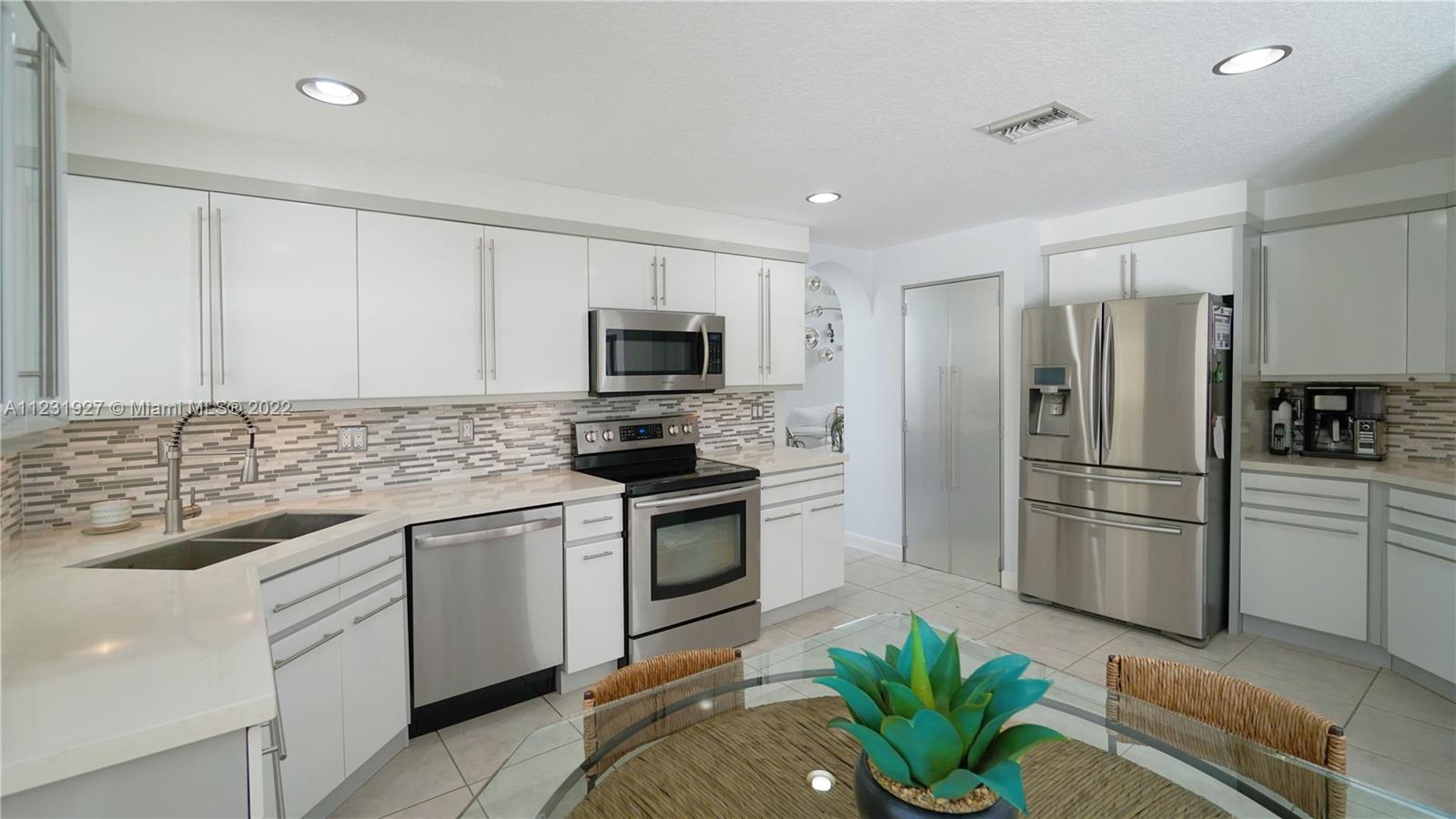 DORAL ISLES ANTILLES 1ST - Residential