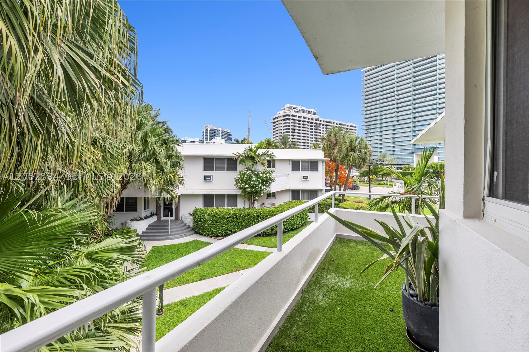 ¤BAL HARBOUR RES SEC - Residential Lease