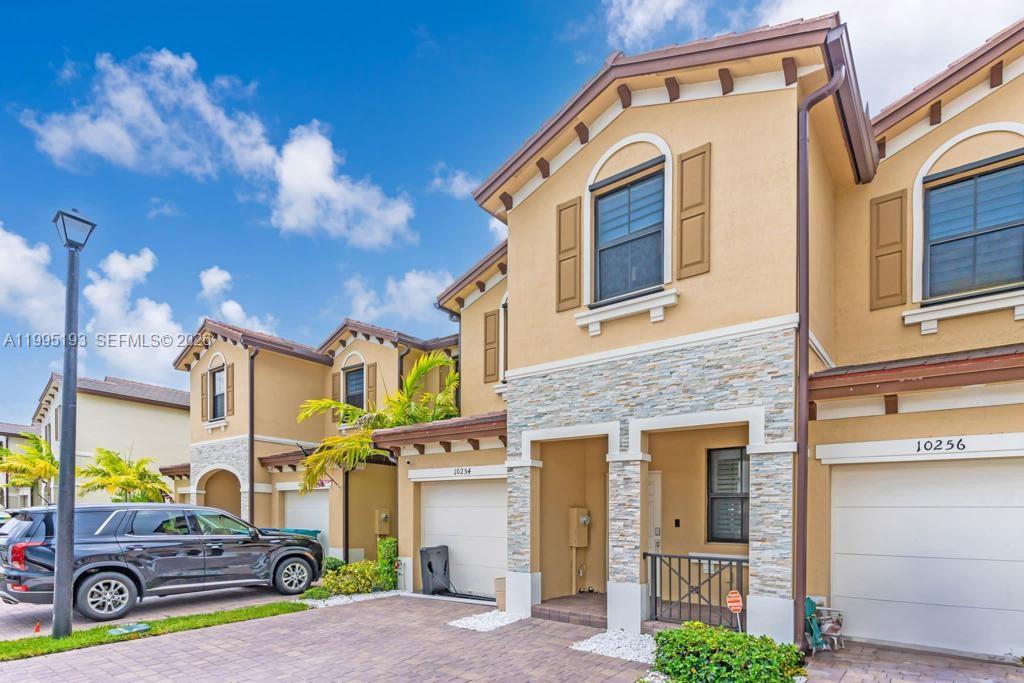ENCLAVE SOUTH PHASE I - Residential