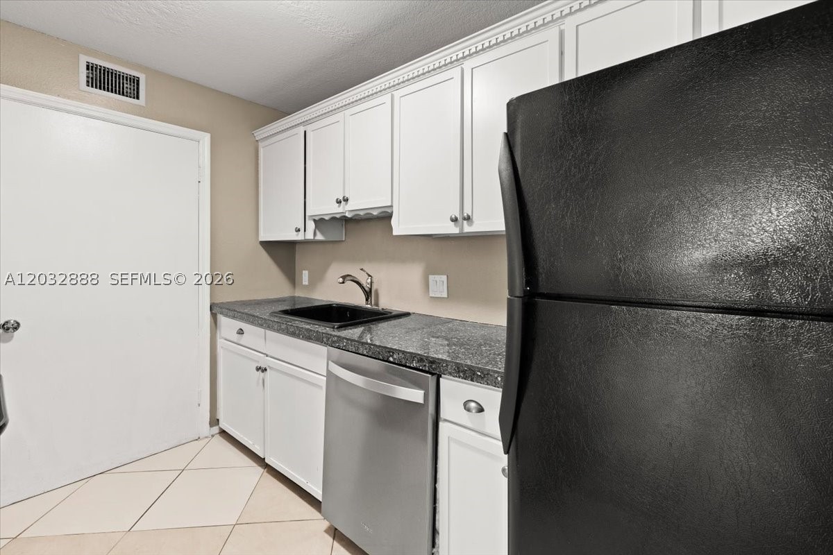 BOYNTON LANDINGS CONDO - Residential Lease