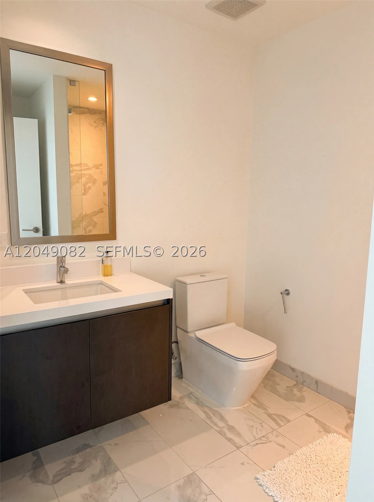 PARAMOUNT MIAMI WORLDCENT - Residential Lease