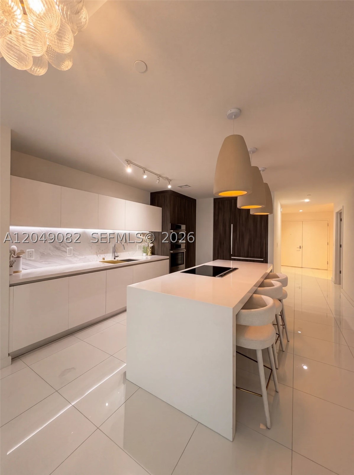 PARAMOUNT MIAMI WORLDCENT - Residential Lease