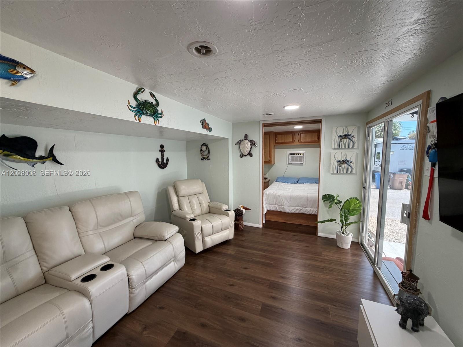 CALUSA CAMPGROUND - Residential